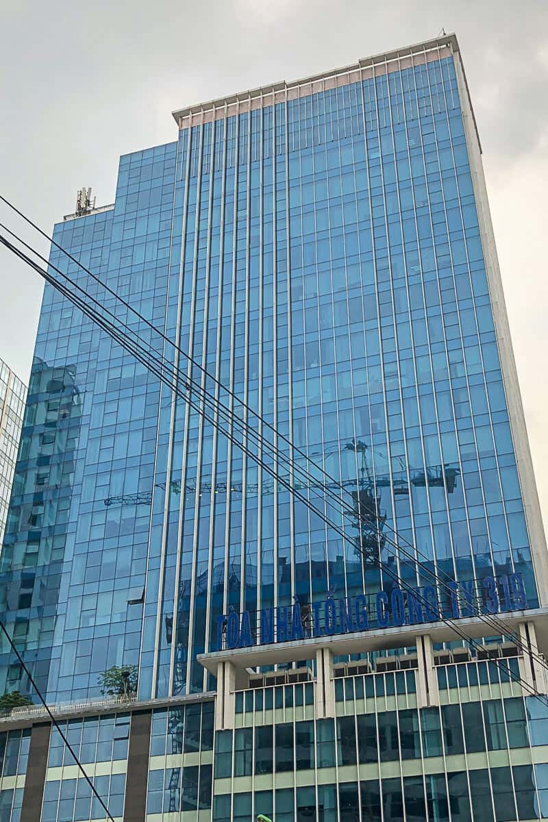Tòa nhà 319 Tower