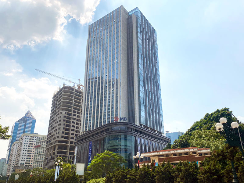 toa-nha-mb-grand-tower-le-van-luong