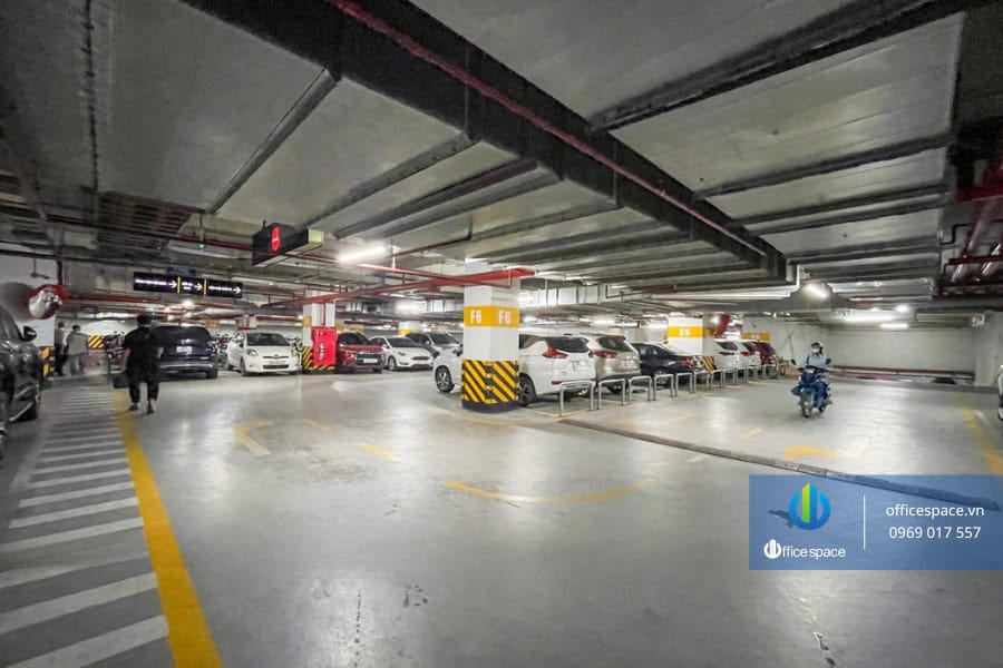 Stellar Garden Building 4 Officespace offers office space for lease in Stellar Garden building, 35 Le Van Thiem Street