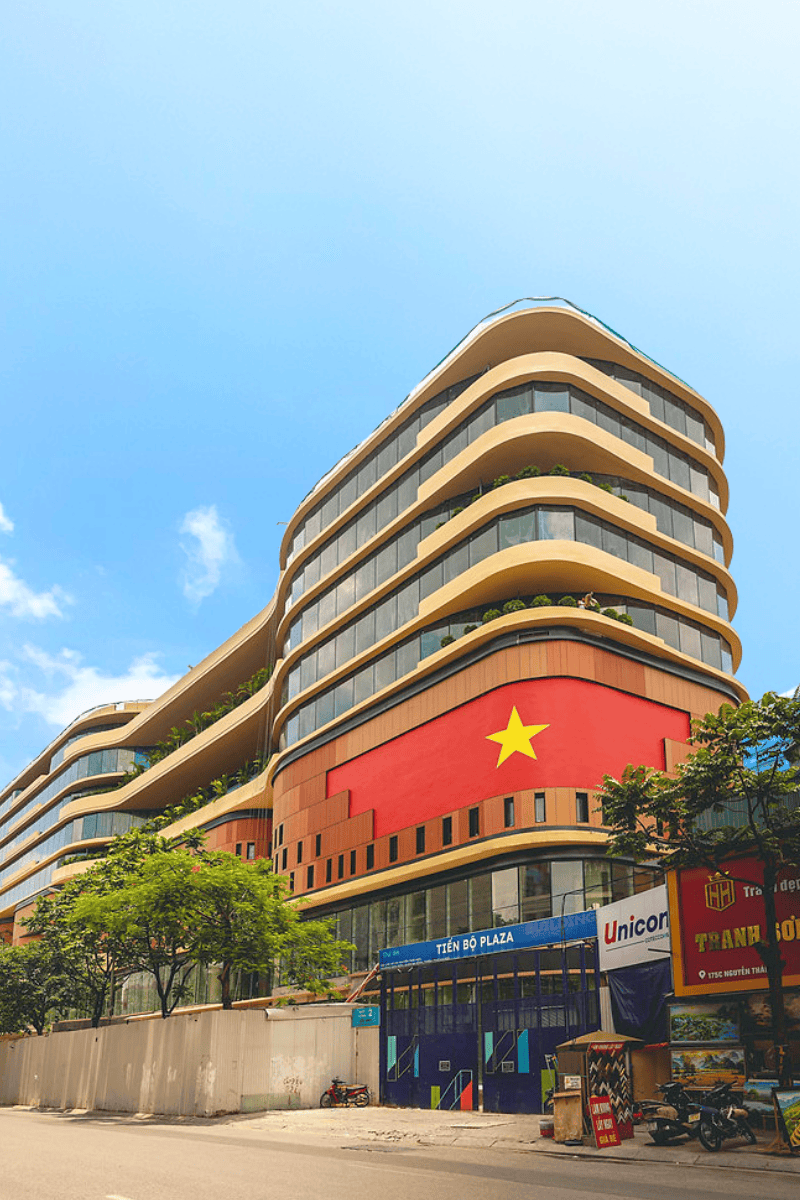 Tiến Bộ Plaza